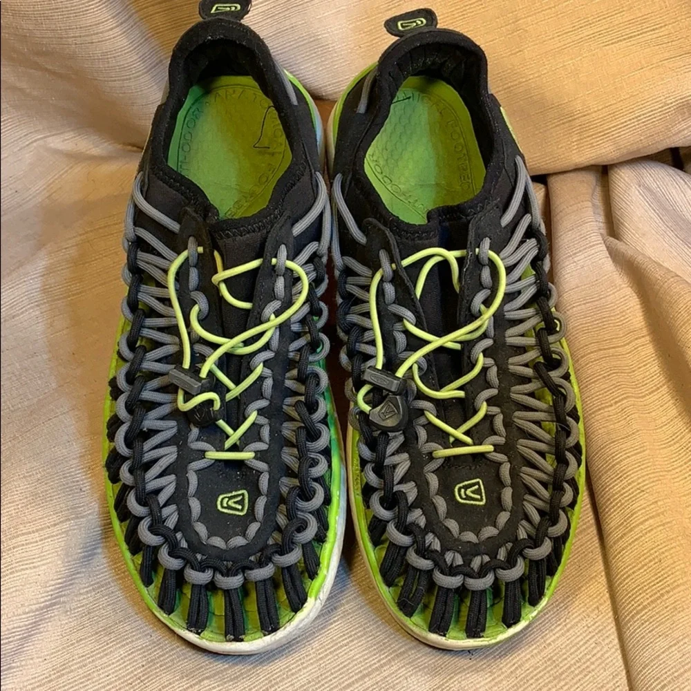Keen uneek woven sandals preloved light comfort